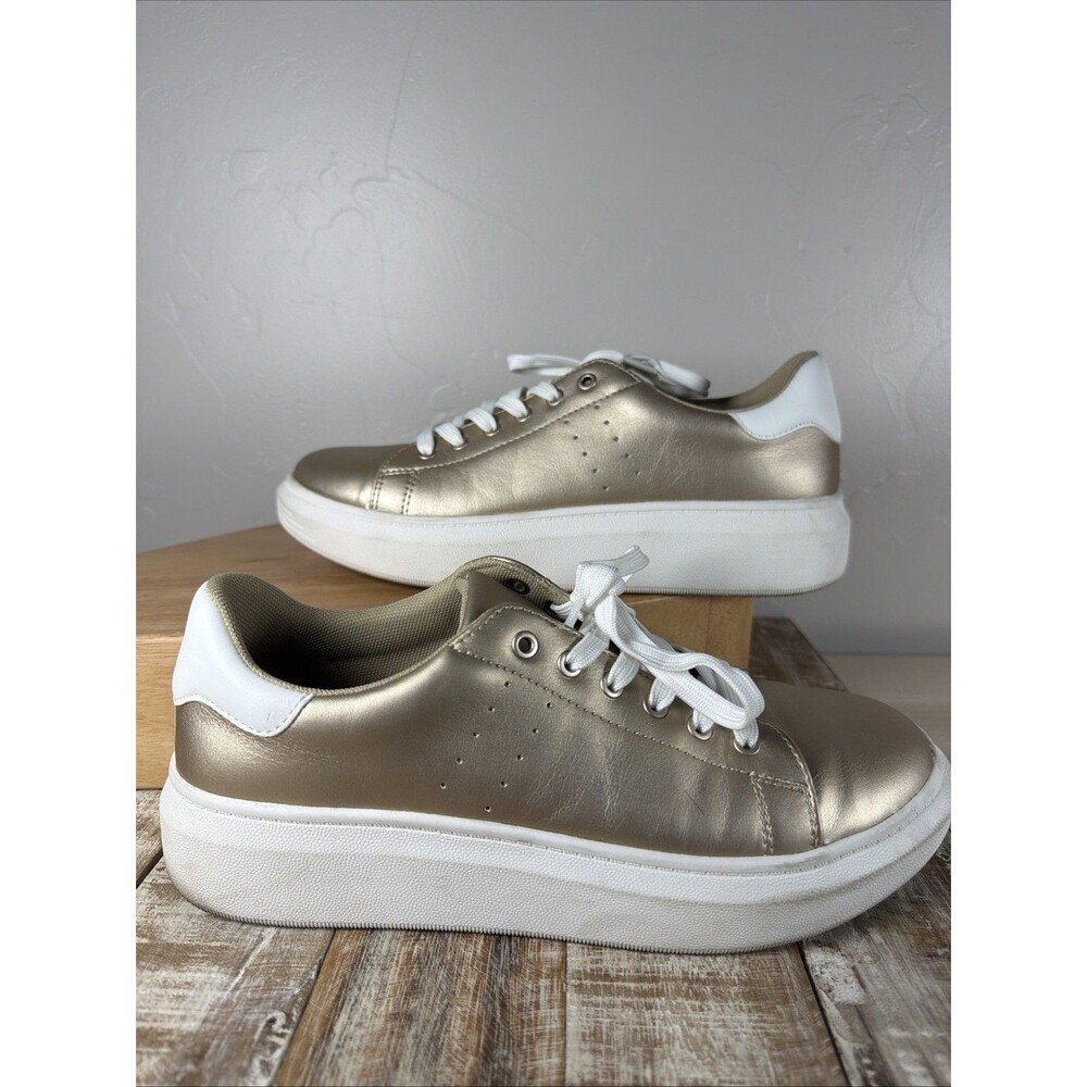 Time & Tru Gold Metallic Lace Up Sneakers 9